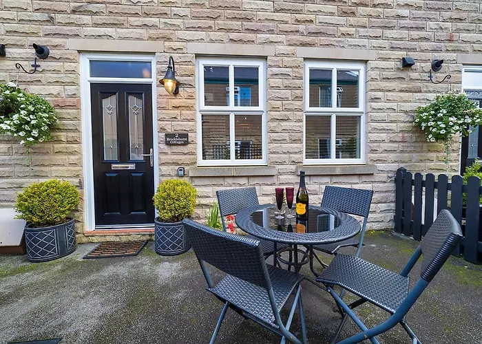 2 Brocklehurst Cottages